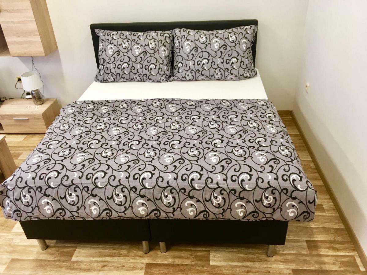 Cecilka Apartamento Náchod Exterior foto